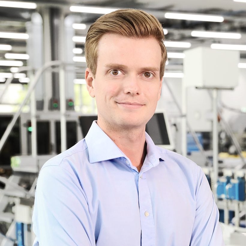 Dr. Julian Senoner